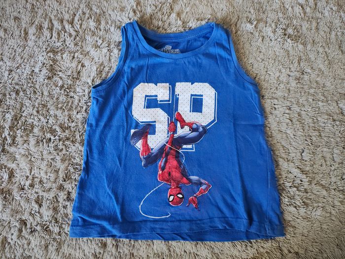Débardeur taille 4-5 ans