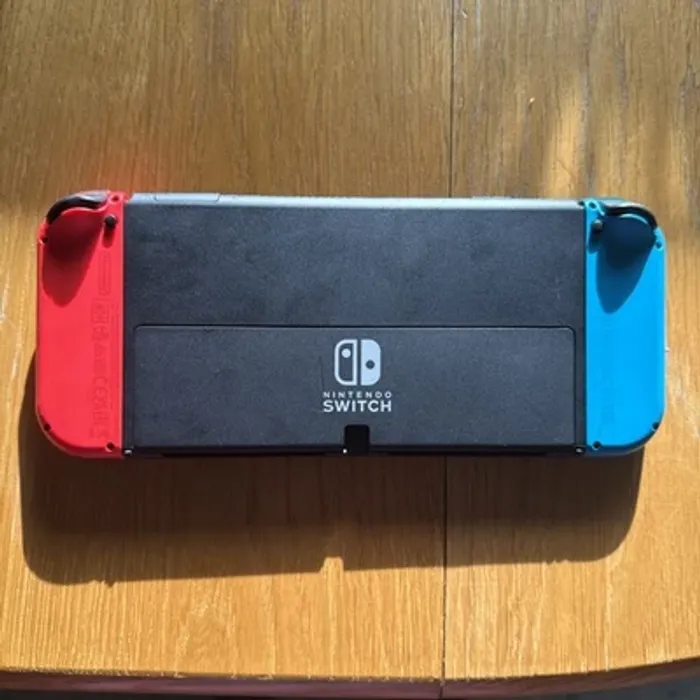 Nintendo Switch OLED - photo numéro 3
