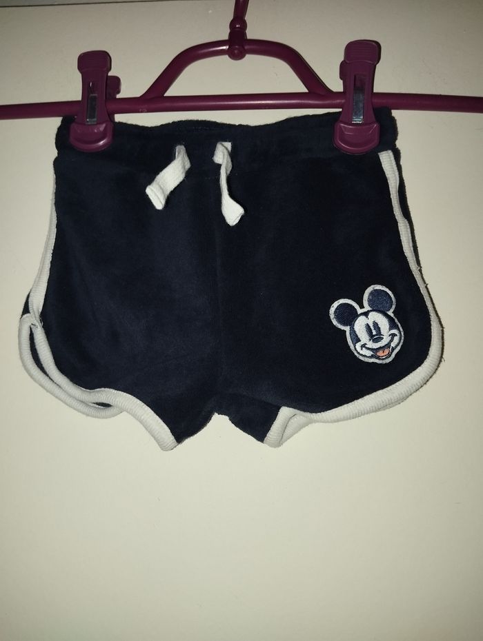 Short Mickey Disney baby taille 6 mois