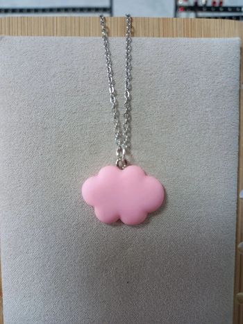 Collier nuage rose