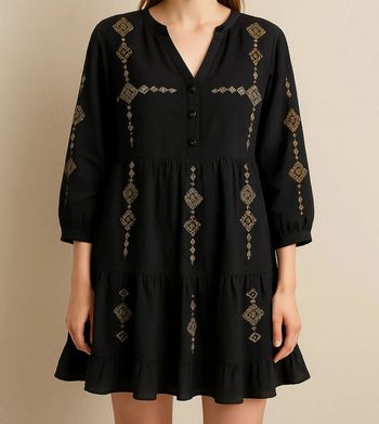 Robe noire avec broderie Sud express 42