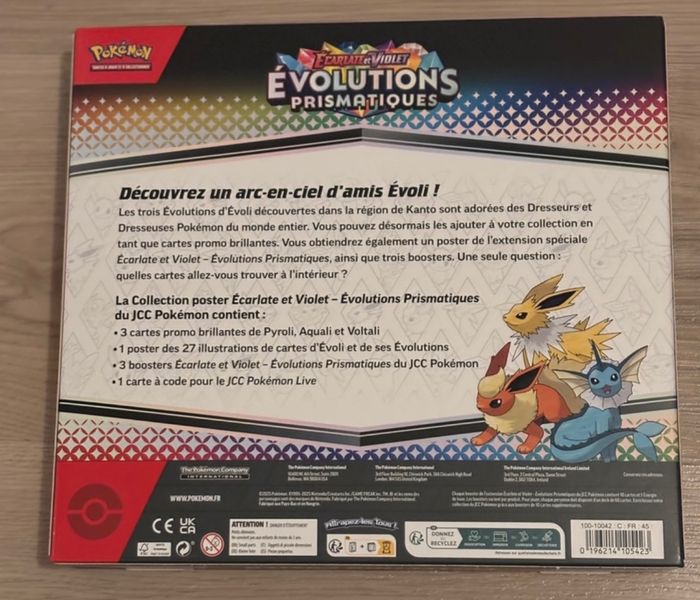 Pokémon évolutions prismatiques poster - photo numéro 2