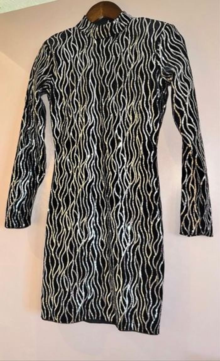 Robe de soirée Bershka taille S dos nus - photo numéro 2
