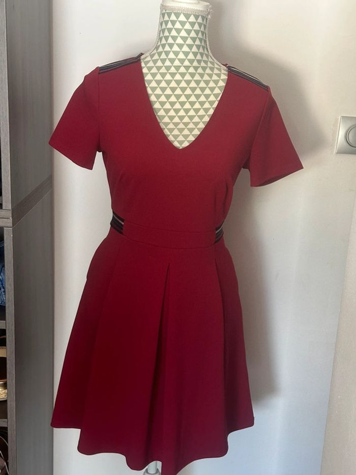 Robe bordeaux cache cache