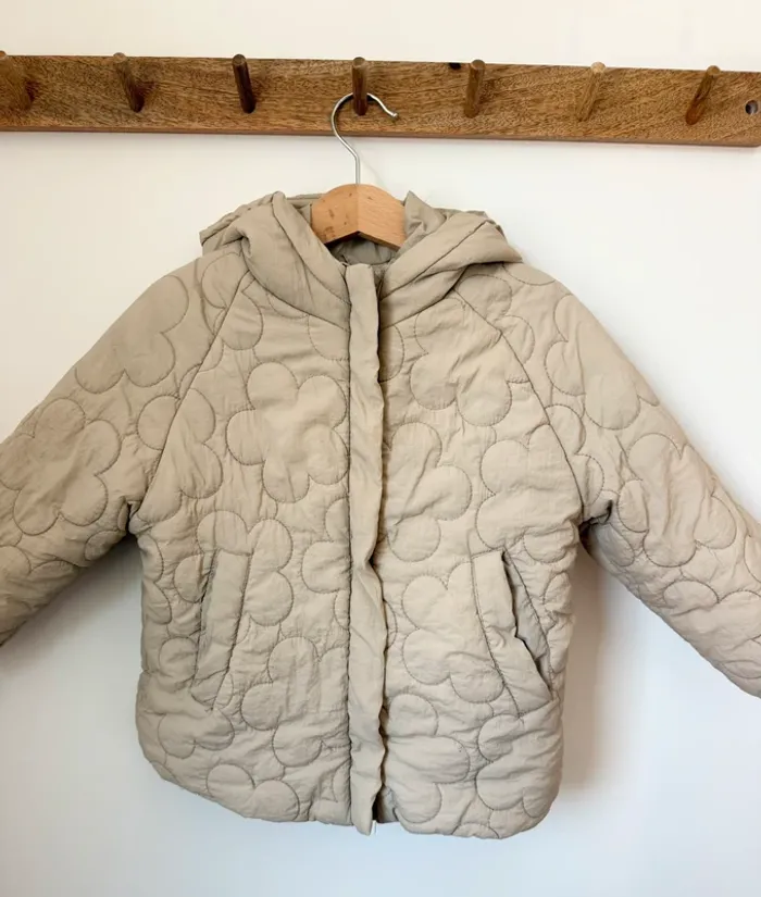 Manteau rembourré à fleurs Zara