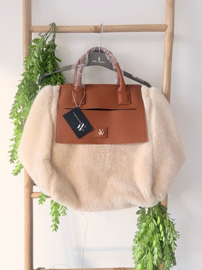 Sac Christianne Vanessa WU