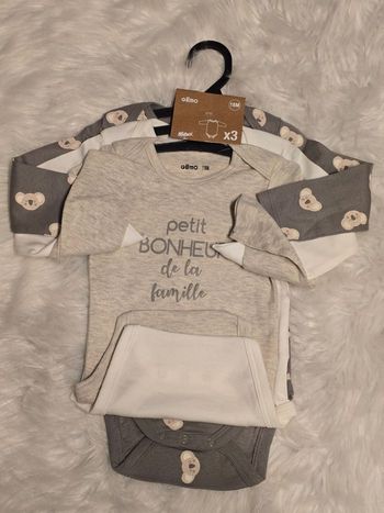 Neufs (non portés) 🏷😍🤩🐨💙bodies ML 18 mois garçon 💙🐨