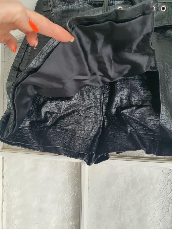 Jupe short - photo numéro 3