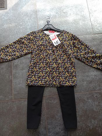 Ensemble fille neuf taille 8 ans