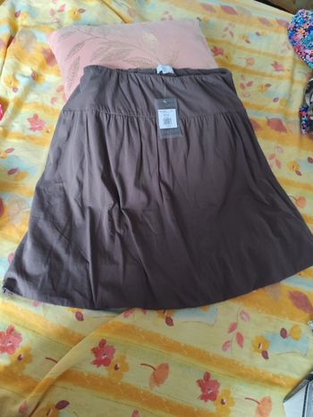 Jupe neuve  M