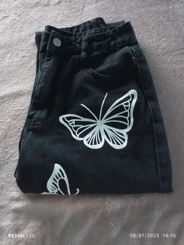 Pantalon noir droit motif papillon blanc taille S shein - photo numéro 4