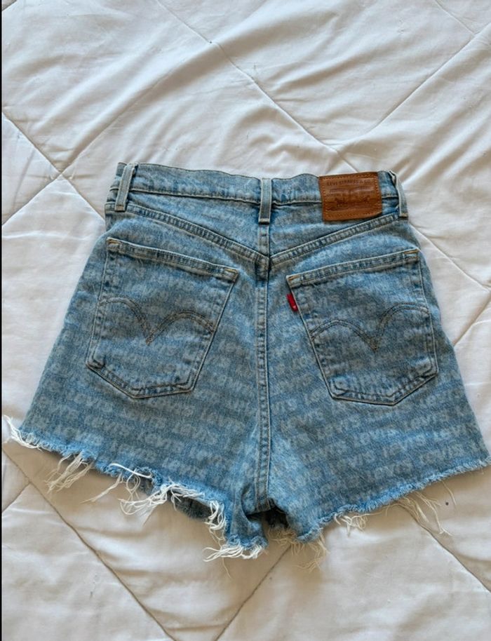 Short Levi’s Ribcage mini court W27 taille haute 36/38 S/M effet frangé imprimé logo bleu clair - photo numéro 9