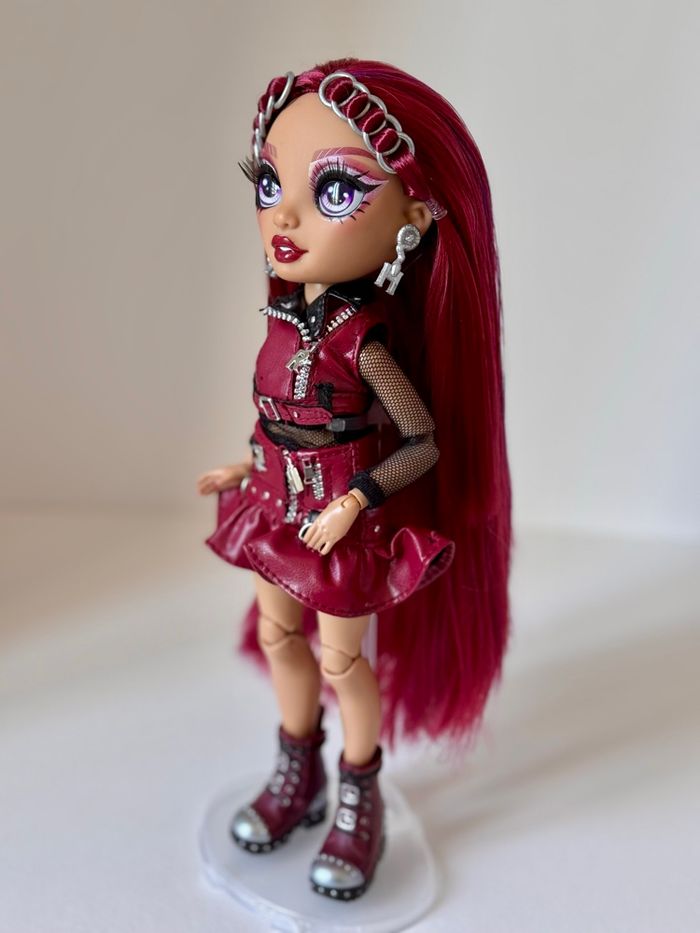 Mila Rainbow High - photo numéro 2