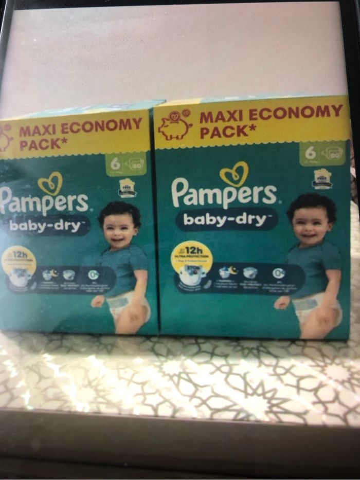 2 carton de couche Pampers taille six