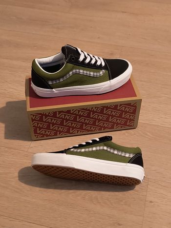 Baskets chaussures Vans old skool taille 36.5 neuves