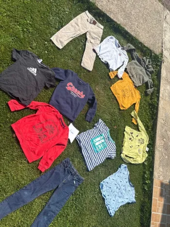 Lot de vêtements garçon 6 ans  Kiabi okaidi creeks tape à l’œil
