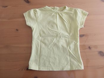 T-shirt jaune