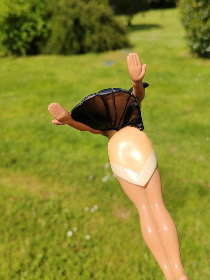 Grande figurine vintage Pocahontas sur son rocher - photo numéro 12