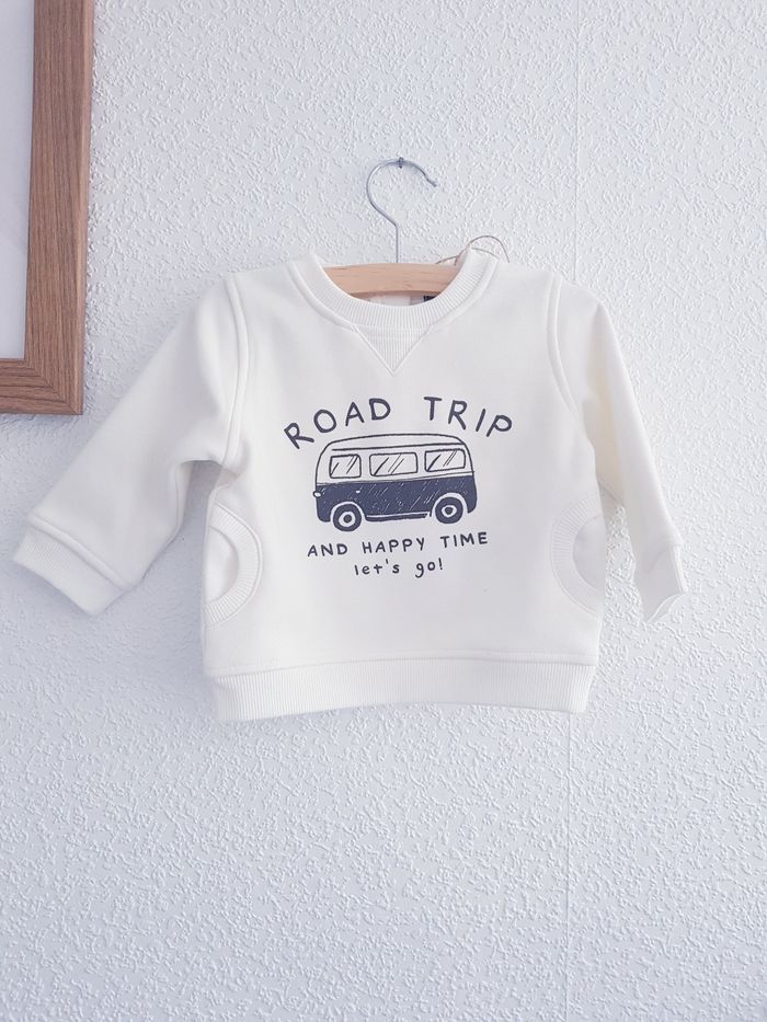 Kiabi - Sweat manches longues, col rond - "Road trip and happy time" - Neuf avec étiquette (9 mois) - photo numéro 2
