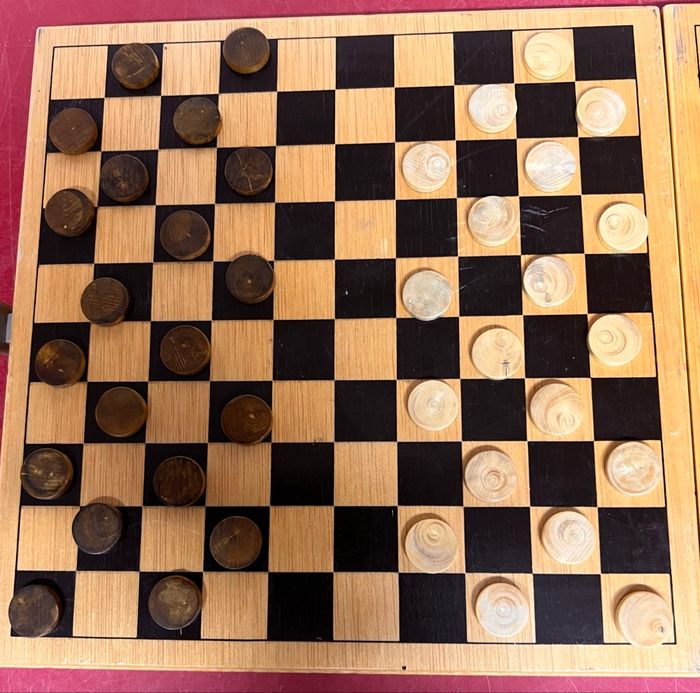 Jeu d’échecs et de dame - photo numéro 2