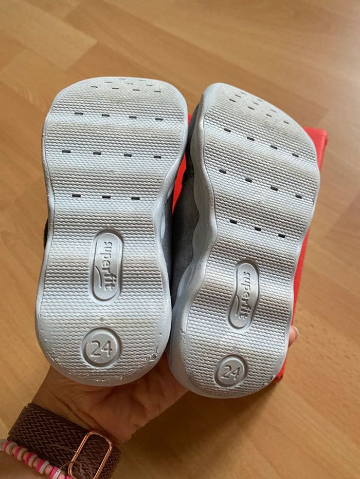 Chaussons Superfit Taille 24 - photo numéro 6