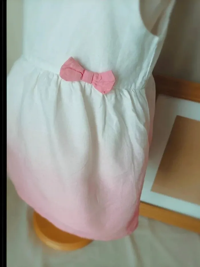 Charmante Robe Kiabi - Taille 18 Mois - Dégradé Rose & Blanc - photo numéro 2