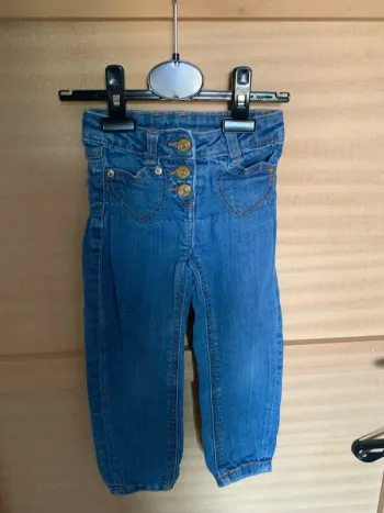 Jean taille haute 2 ans