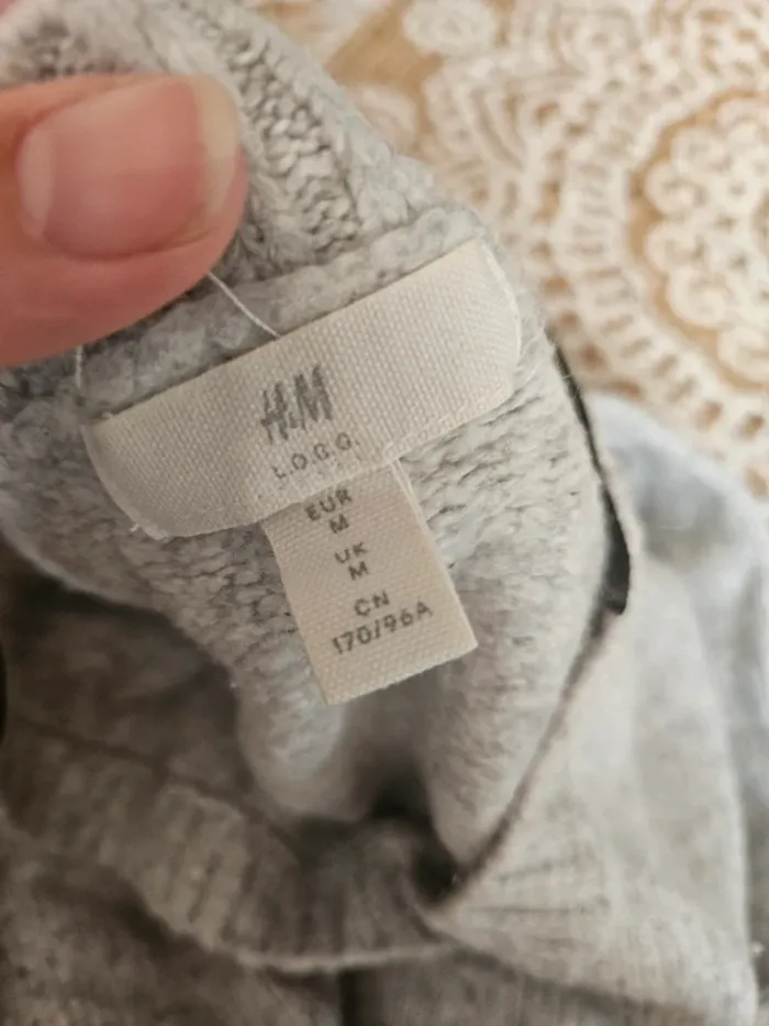 Pull gris h&m - photo numéro 3