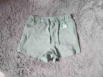 Short neuf 6 mois