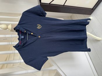 Polo Tommy Hilfiger bleu marine et doré