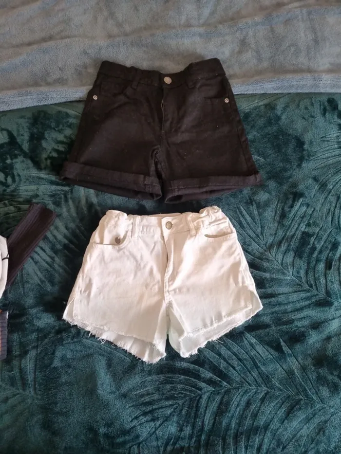 Lot 2 shorts court fille