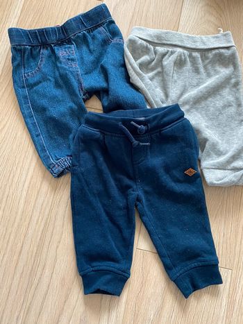 Lot de 3 pantalons souples 3 mois neufs