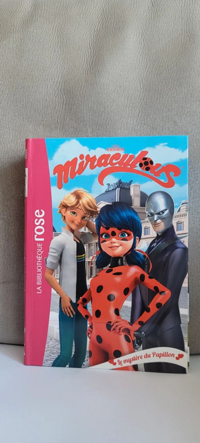 Lot 4 livres Miraculous - photo numéro 4