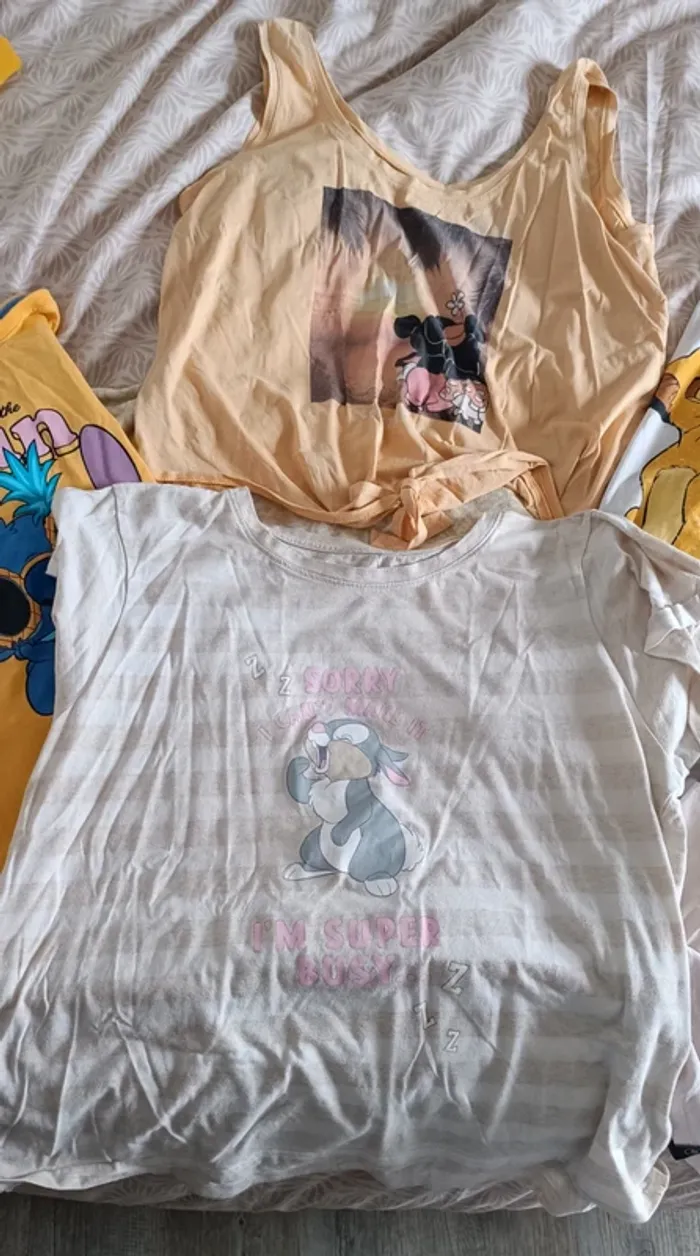 Pas de vintedgo go svp ! Lot de 5 tee-shirts Disney - photo numéro 6