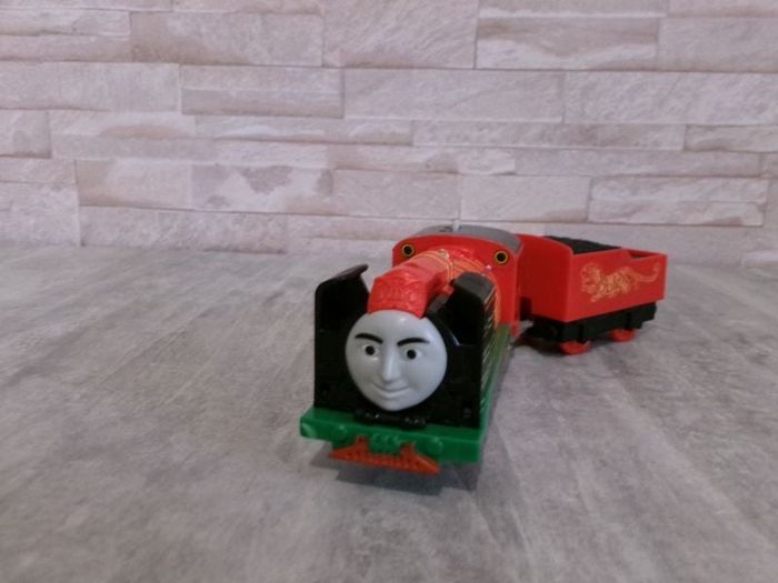 Locomotive / train Thomas et ses amis Young Bao (8)