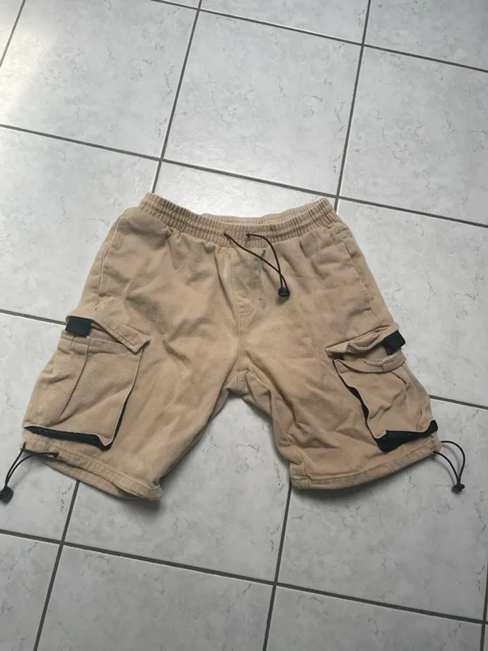 short taille S Frilivin