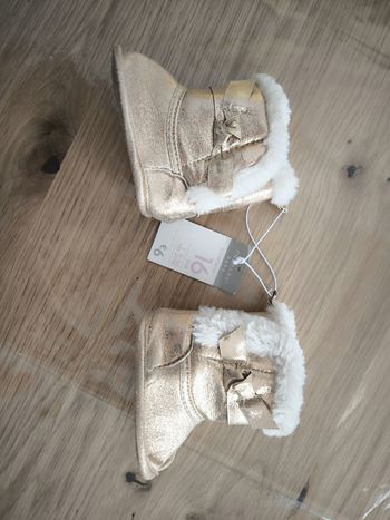 Chaussons taille 16