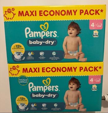 Lot de 2 cartons couches Pampers bbdry 4