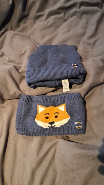 Ensemble bonnet et tour de coup bébé