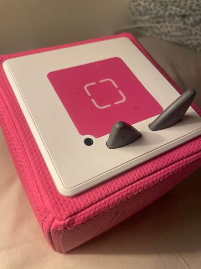 Toniebox Tonies Box Rose + Station de charge - photo numéro 3