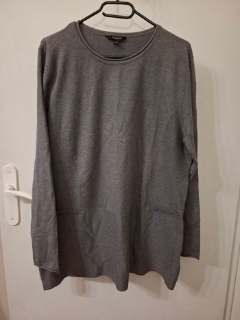 Pull taille 5 (taille 44/46 ) mesure dans l'annonce 