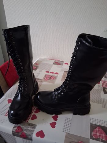Botte haute a lacet