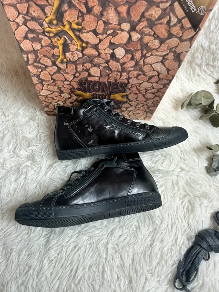 Paire de baskets grises Stones and Bones taille 35 - photo numéro 2