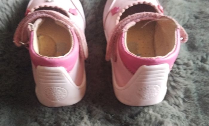 Paire de chaussure pointure 22 - photo numéro 6