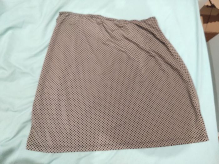 Jupe courte porte feuille à pois noirs - photo numéro 2