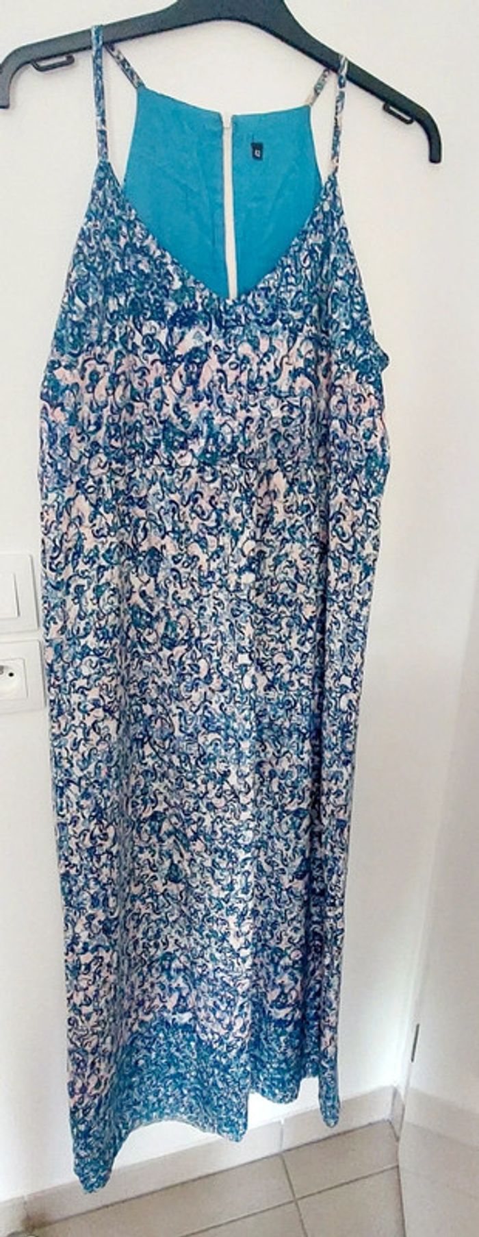 Très jolie robe longue T42 Kiabi