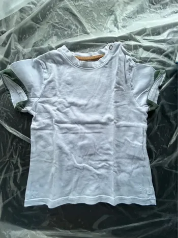 TEE shirt blanc et vert