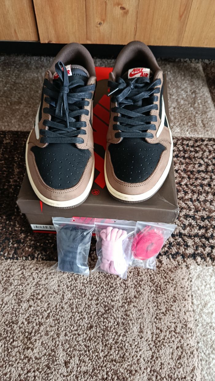 Nike Jordan 1 Low X Travis Scott marron/noir - photo numéro 2