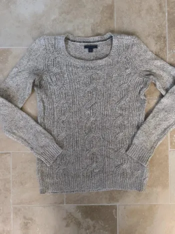 Magnifique pull femme couleur lin/crème style tricot XS Tommy Hilfiger, tâches devant