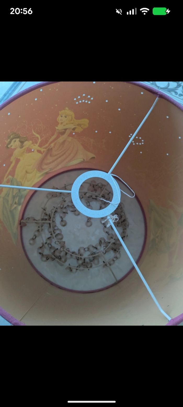 Beau lustre princesses Disney. - photo numéro 7